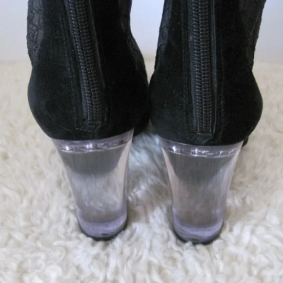 * Host Pick *Kendall & Kylie Haven Mesh/Suede Booties - Picture 8 of 10